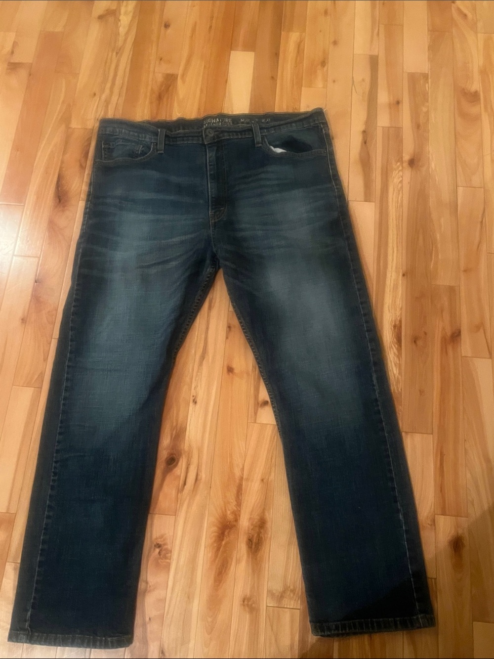 Signature by Levi Strauss Relaxed Fit Jeans in Dark Blue Wash